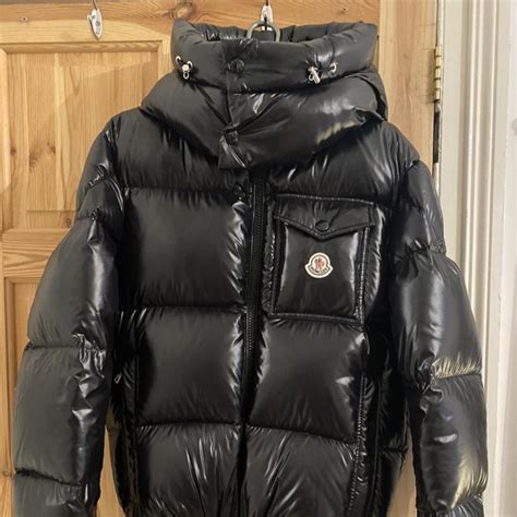 Buy and Sell Moncler .